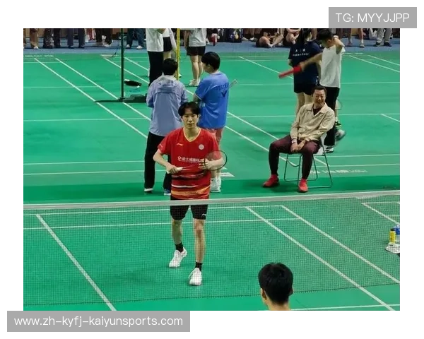 羽毛球怎么并列 羽毛球怎么并列